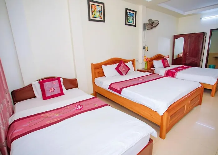 Vong Canh Hotel